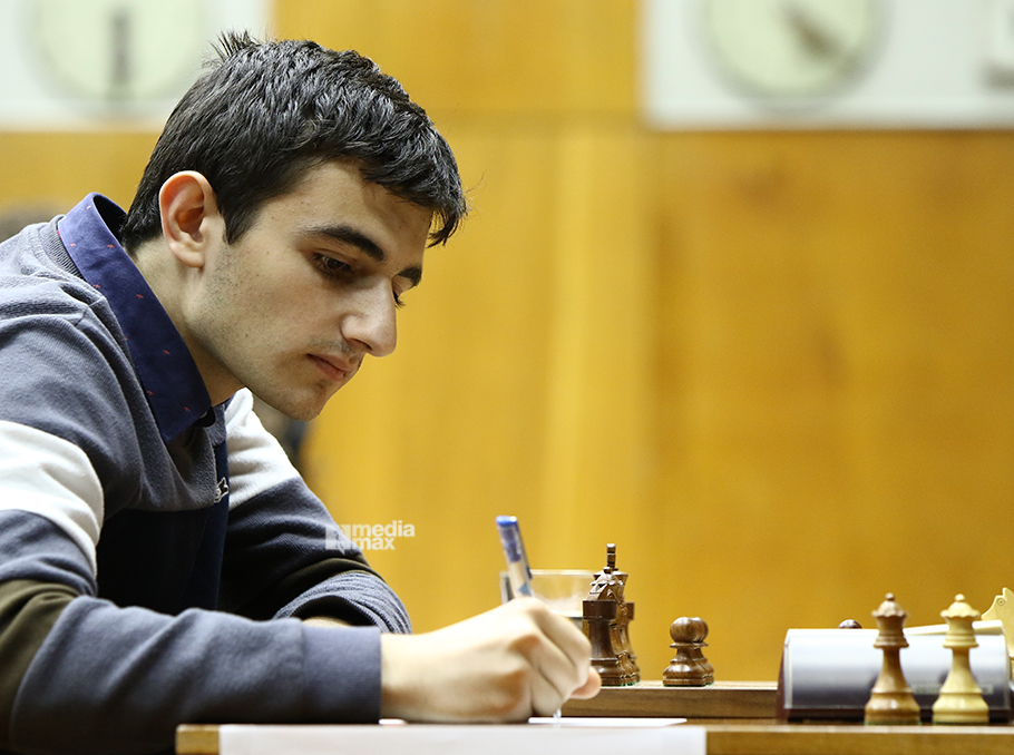 The chess games of Manuel Petrosyan