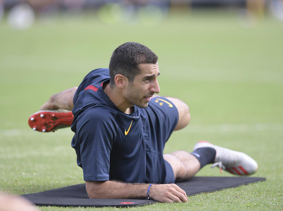 Henrikh Mkhitaryan AS Roma football render - FootyRenders