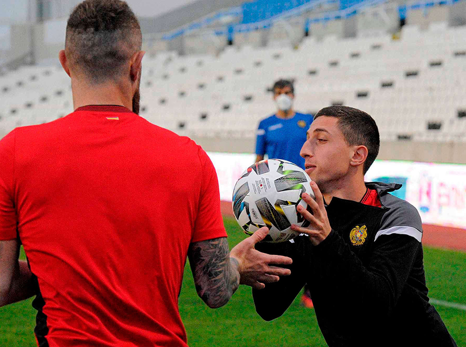 Arm football. Armenia Football Federation. Football Federation of Armenia Futbolka.