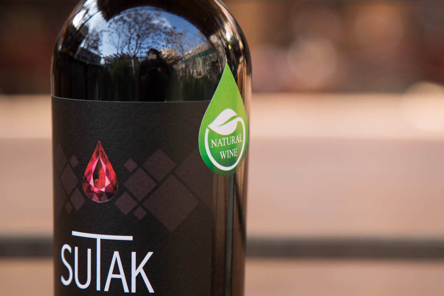 Sutak. ընտանեկան ավանդույթներով բնական գինին