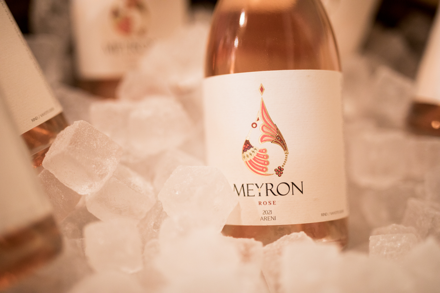 «Մեյրոն»-ը ներկայանում է նոր՝ վարդագույն գինիներով