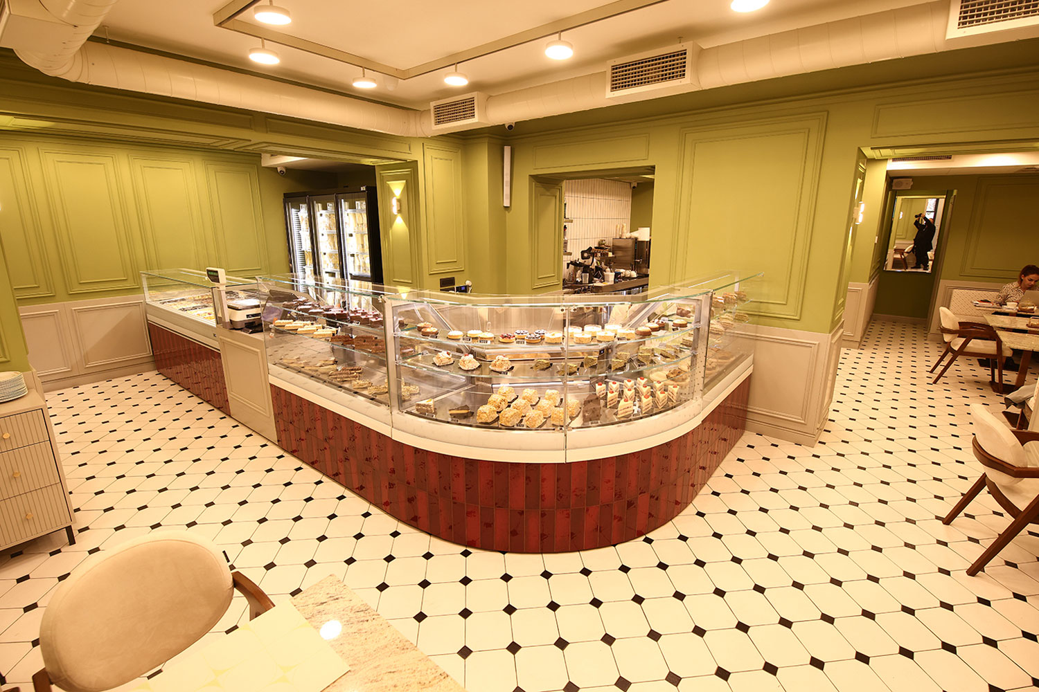 Caramel by Impasta. գունավոր ռավիոլիներ, կարամելային համեր եւ ջերմ միջավայր