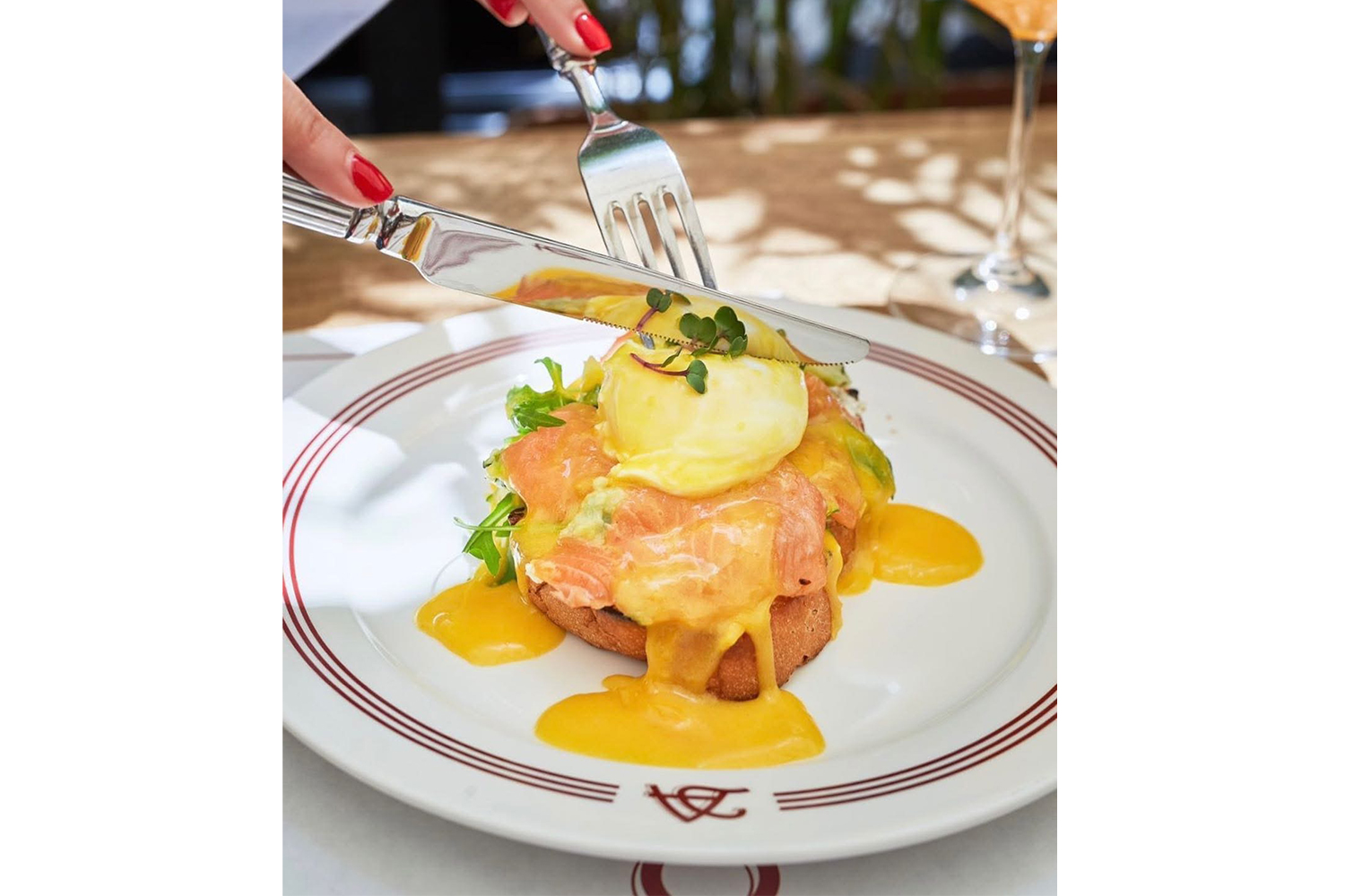 Ձու Բենեդիկտը Երեւանի ռեստորաններում եւ սրճարաններում