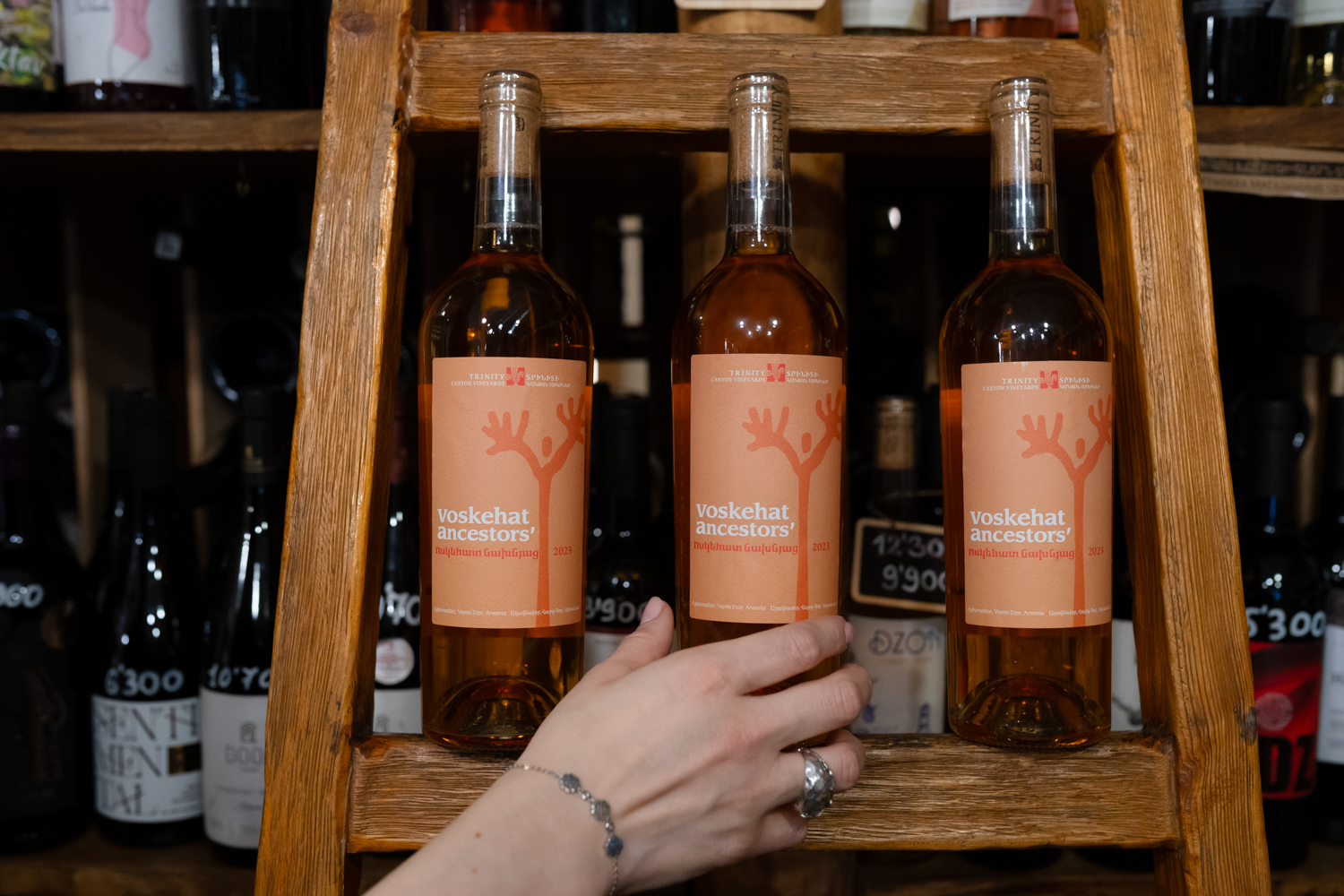 Մարիամ Սաղաթելյանի առանձնացրած սաթե գինիները 