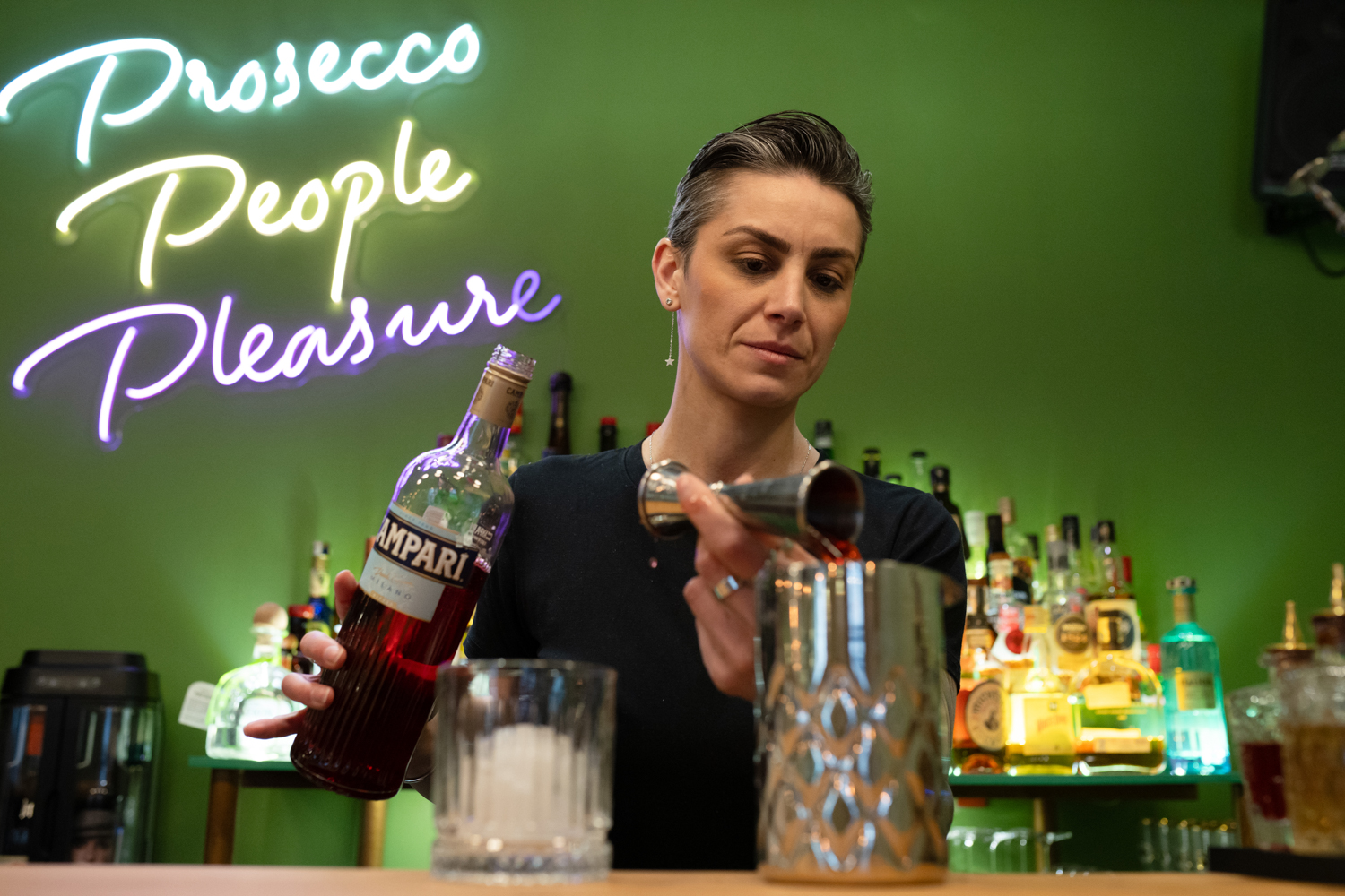 Prosecco Gastrobar. &laquo;Լցնովի&raquo; փրփրուն գինի եւ լիարժեք ընթրիք