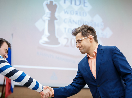 Левон Аронян на турнире претендентов одержал первую победу над Шахриаром Мамедьяровым