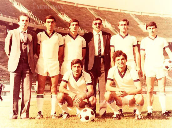 Hamlet Mkhitaryan in Ararat FC, Levon Ishtoyan is on left.