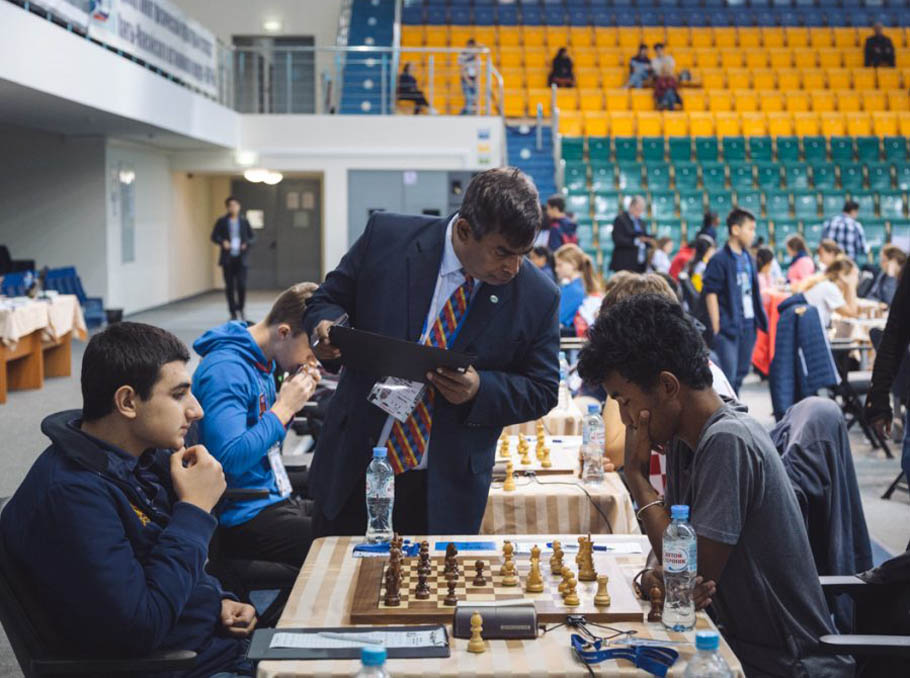 The chess games of Manuel Petrosyan