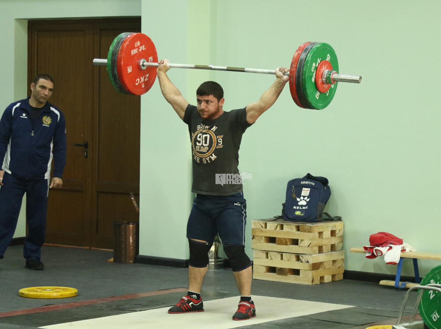 Recovered weightlifter Karapetyan wins U23 European Championship ...