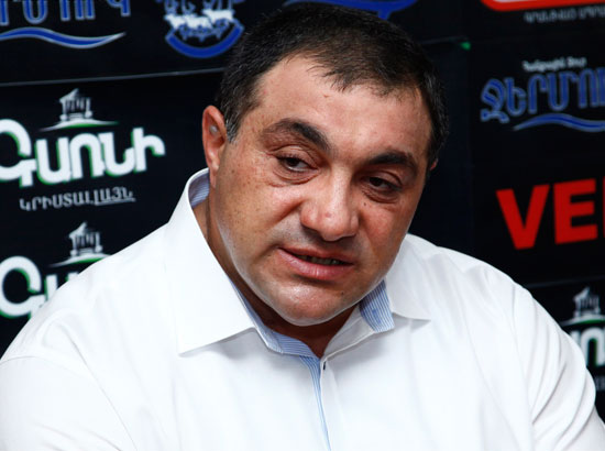 Հայաստանի ծանրամարտի ֆեդերացիայի (ՀԾՖ) նախագահ Սամվել Խաչատրյանը Հայաստանի ծանրամարտի ֆեդերացիայի (ՀԾՖ) նախագահ Սամվել Խաչատրյանը