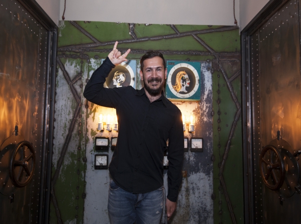 «Հյուգո»` սթիմփանք ոճի առաջին բար-ռեստորանը Երեւանում