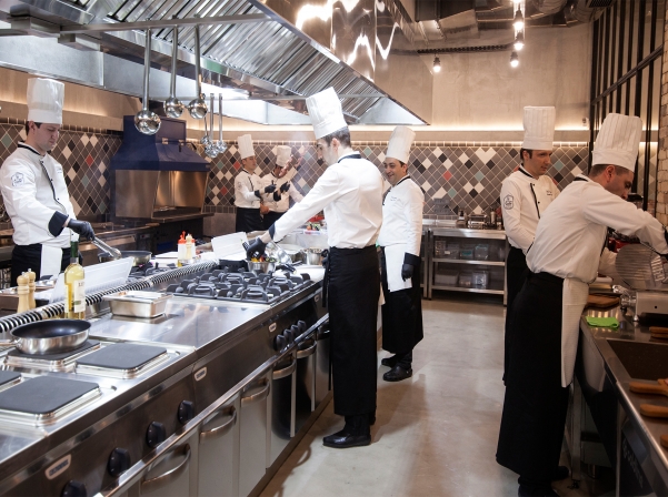 «Երեմյան ակադեմիա»` անգլիական փորձառությամբ եւ հայկական հոգով