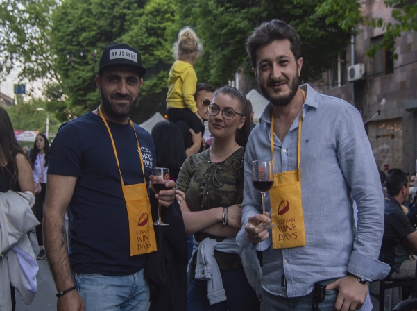 «Գինովցած» երեւանյան երեկո՝ օր առաջին