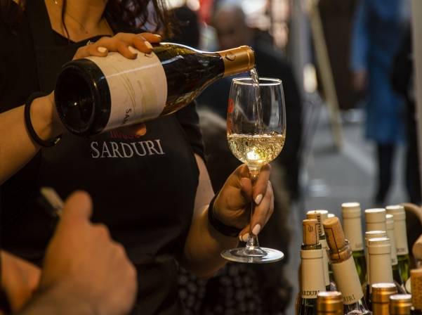 «Գինովցած» երեւանյան երեկո՝ օր առաջին