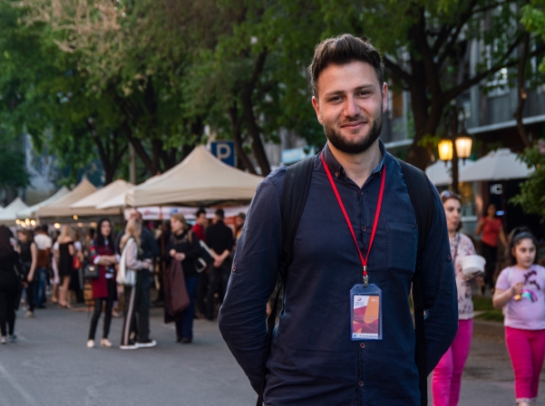 «Գինովցած» երեւանյան երեկո՝ օր առաջին