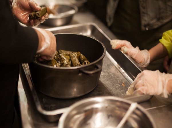 Մեր պատրաստած լավաշը, խորովածն ու տոլման՝ «Պանդոկ Երեւան գետափին» ռեստորանում 