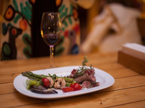 «Ոստան»-ը ներկայացրել է նորացված բակն ու նոր մենյուն