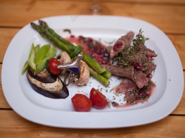 «Ոստան»-ը ներկայացրել է նորացված բակն ու նոր մենյուն