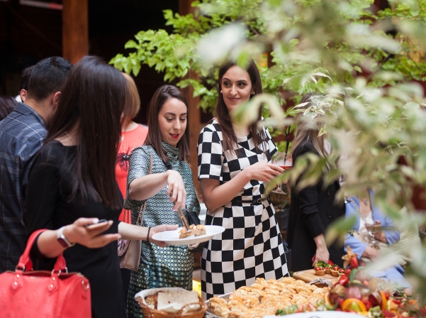 «Ոստան»-ը ներկայացրել է նորացված բակն ու նոր մենյուն