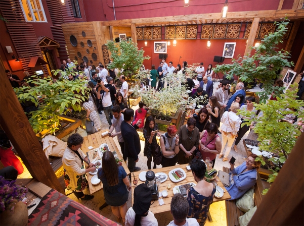 «Ոստան»-ը ներկայացրել է նորացված բակն ու նոր մենյուն