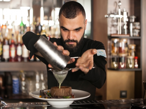 Ստեփան Աբրահամյանի «Խոհարարի պոչն» ու «Քիմ Քարդաշյանը»