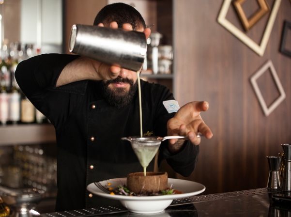 Ստեփան Աբրահամյանի «Խոհարարի պոչն» ու «Քիմ Քարդաշյանը»