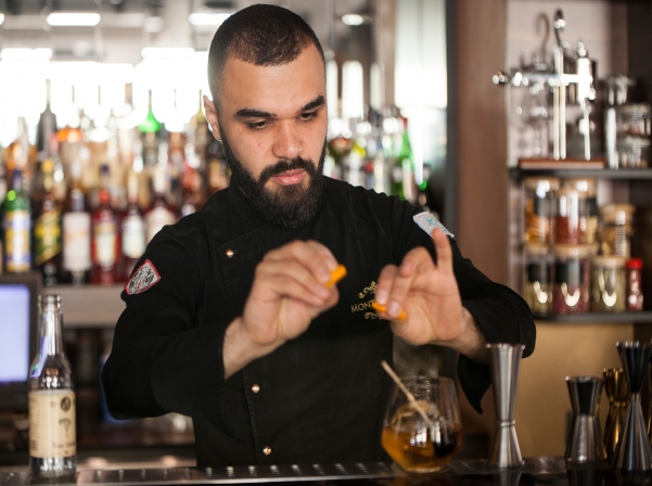 Ստեփան Աբրահամյանի «Խոհարարի պոչն» ու «Քիմ Քարդաշյանը»