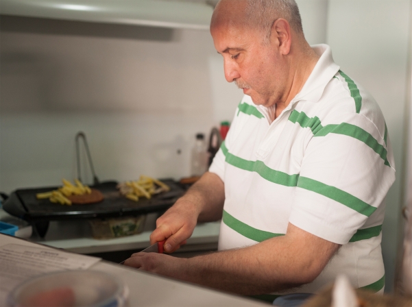 Պարոն Վահրամն ու երեւանյան «Հալէպի սենդիվչները»