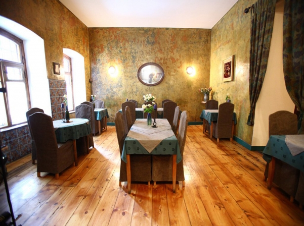 Նախագահի եւ FT-ի խմբագրի երեւանյան երկու ճաշերը