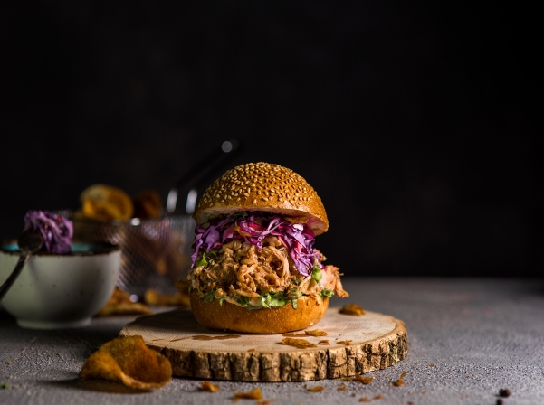 Հակոբը եւ Կարինեն հայտնի PASTRAMI սենդվիչը Հայաստան են բերել