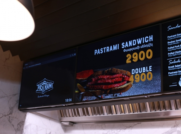 Հակոբը եւ Կարինեն հայտնի PASTRAMI սենդվիչը Հայաստան են բերել