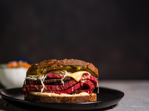 Հակոբը եւ Կարինեն հայտնի PASTRAMI սենդվիչը Հայաստան են բերել