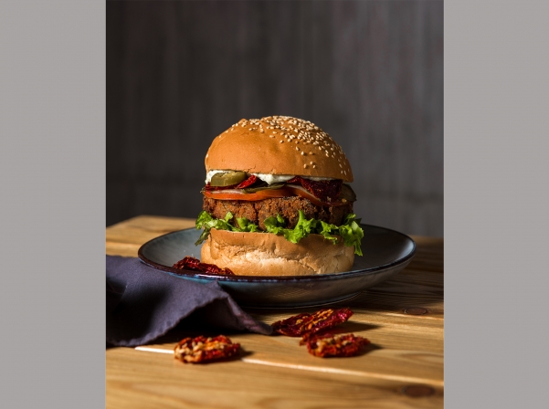 Հակոբը եւ Կարինեն հայտնի PASTRAMI սենդվիչը Հայաստան են բերել