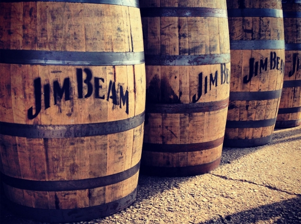 Այրվել է Jim Beam վիսքիի 45 հազար տակառ