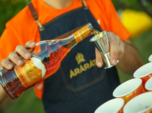 Երեւանի կոնյակի գործարանը ներկայացրել է ARARAT Apricot-ը 