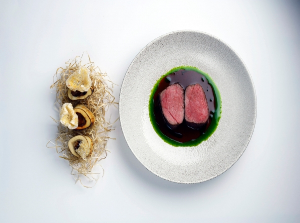 Հայկ Վեյշտորտի տարտար տոլման, «հայկական տակոն» եւ անսովոր Միկադոն