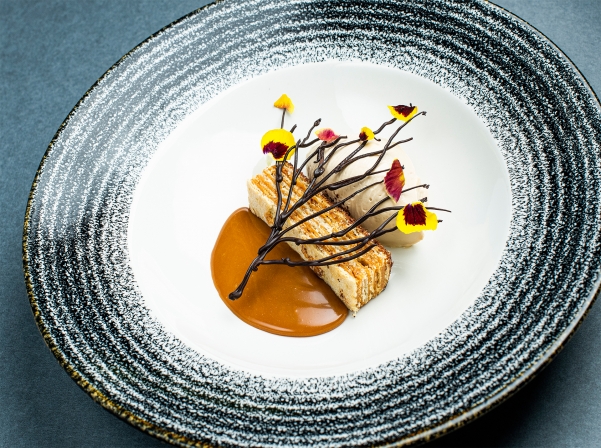 Հայկ Վեյշտորտի տարտար տոլման, «հայկական տակոն» եւ անսովոր Միկադոն