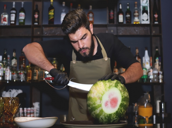 Վարդավառը եւ ձմերուկի սեզոնի բացումը «Ծիրանի»-ում, «Ոստան»-ում եւ «Ալյասկա»-ում