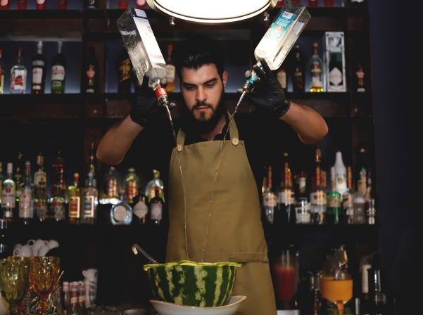 Վարդավառը եւ ձմերուկի սեզոնի բացումը «Ծիրանի»-ում, «Ոստան»-ում եւ «Ալյասկա»-ում