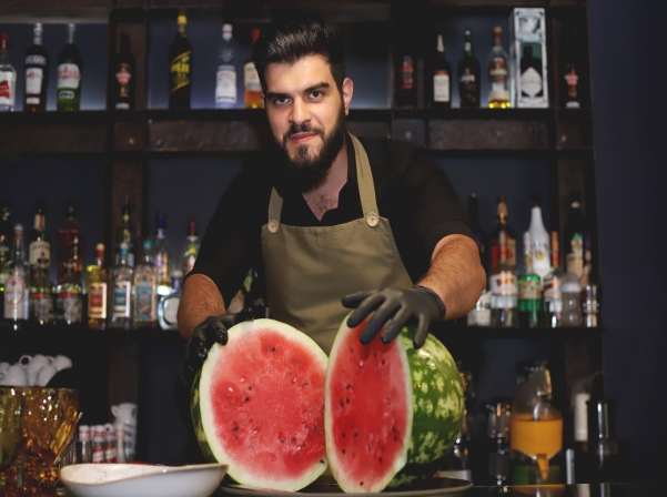 Վարդավառը եւ ձմերուկի սեզոնի բացումը «Ծիրանի»-ում, «Ոստան»-ում եւ «Ալյասկա»-ում