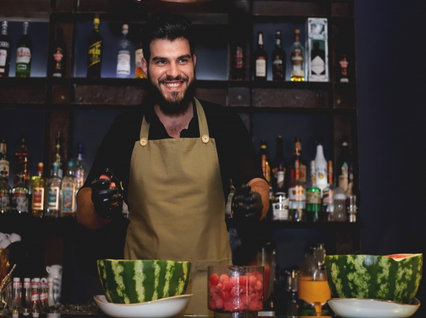 Վարդավառը եւ ձմերուկի սեզոնի բացումը «Ծիրանի»-ում, «Ոստան»-ում եւ «Ալյասկա»-ում