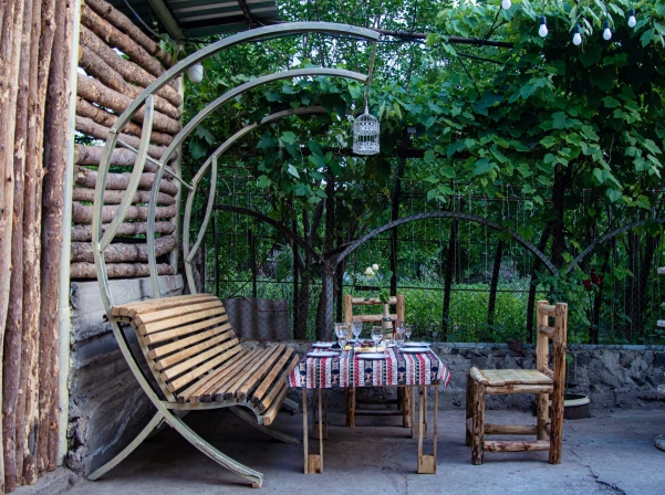 Միայն գյուղական սնունդ՝ Շինուհայրի Arakelyans’ Garden-ում