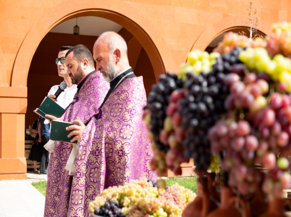 «Արմենիա Վայն» գինեգործարանում նշեցին Խաղողօրհնեքը