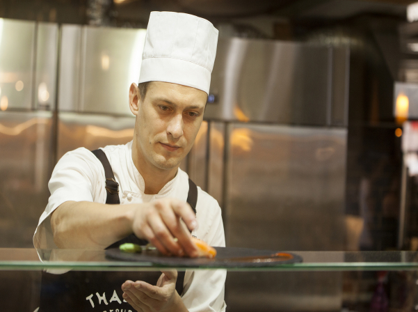 Ալեքսանդրը Հայաստանում սուշիի հեղափոխություն է անում