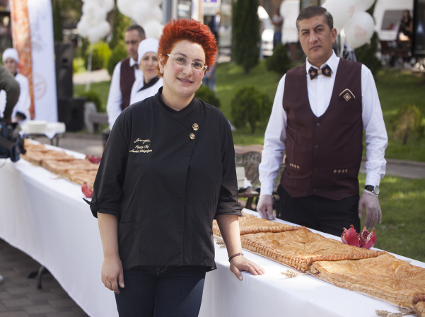 Աշխարհի ամենամեծ գաթան պատրաստվել է երկու օրում 