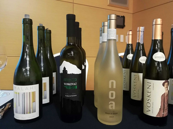 Ամերիկացի քննադատը Կորեայում ներկայացրել է հայկական գինին