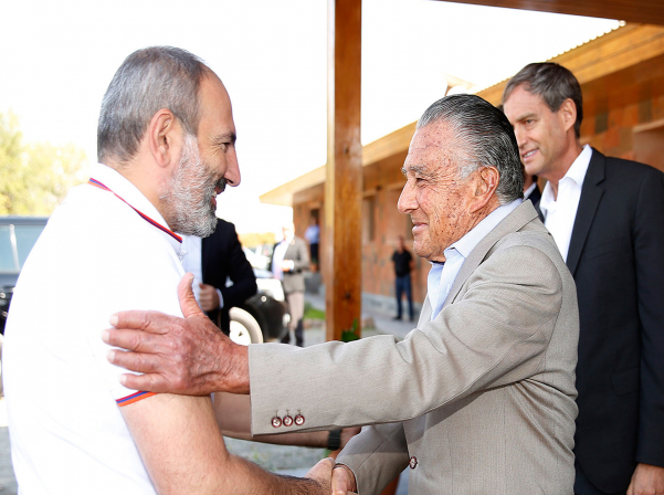 Փաշինյանն այցելել է «Տիեռաս դե Արմենիա»