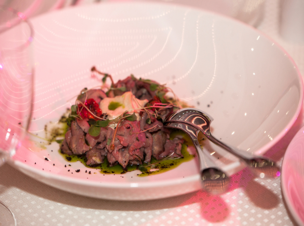 «Լիվինգսթոն». հեղինակային ուտեստներ՝ «թռչնի թեւերին»