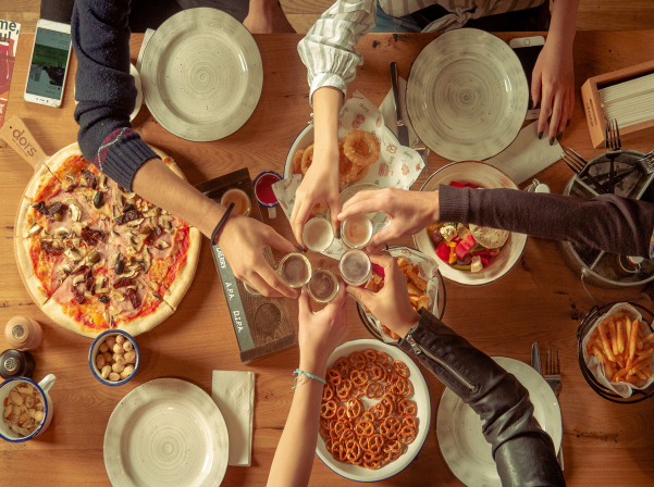 dors. 8 տեսակի կրաֆտային գարեջուր անսովոր կանաչ գարեջրատանը