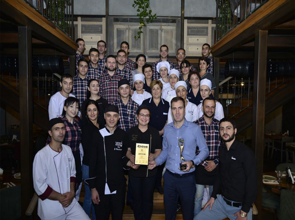 Մատուցողի օգնականից՝ մինչեւ ռեստորանի տնօրեն